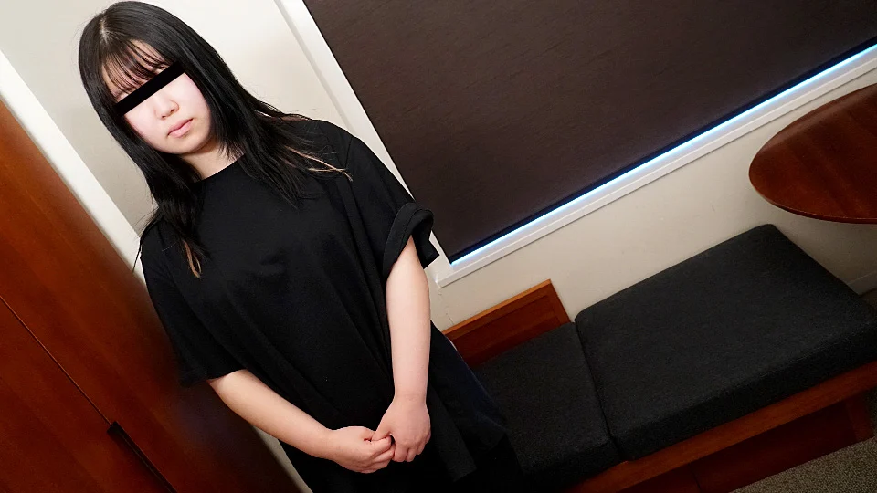 以为是纯真女孩，没想到穿着红色内衣、光溜溜无毛小穴还被中出了！040123_01-10mu 天然素人